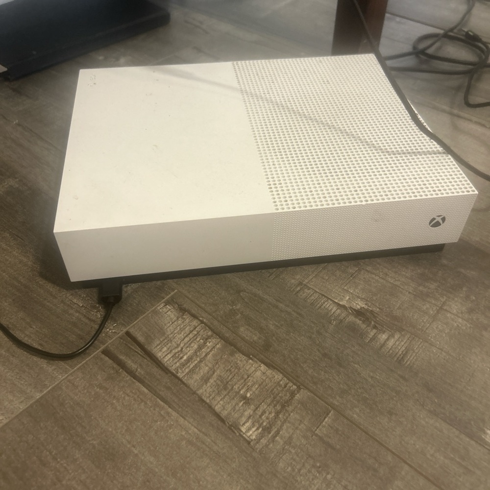 Xbox with a free controller
